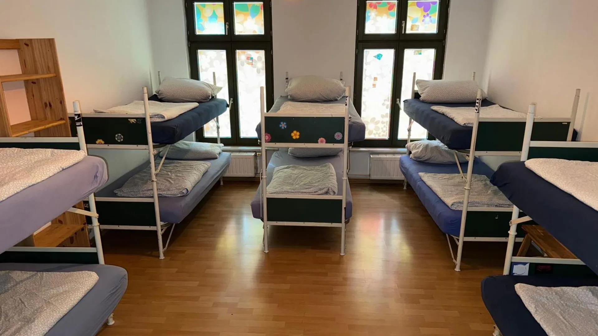 Flowerpower 10Personen-Penne-Hostel contacts